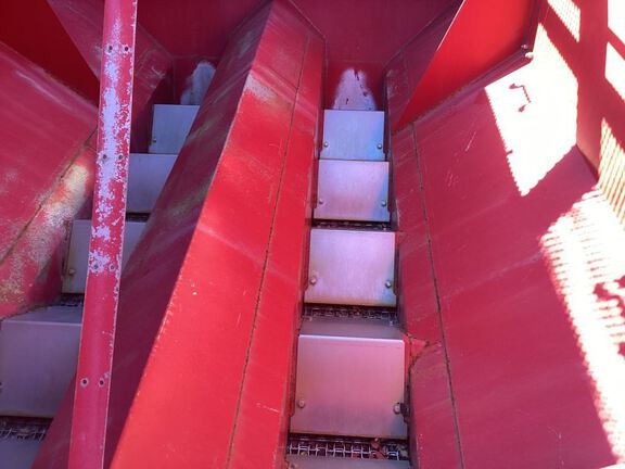 2018 Salford 8608 Applicator