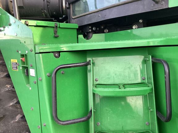 2023 John Deere 9RX 590 Tractor Rubber Track