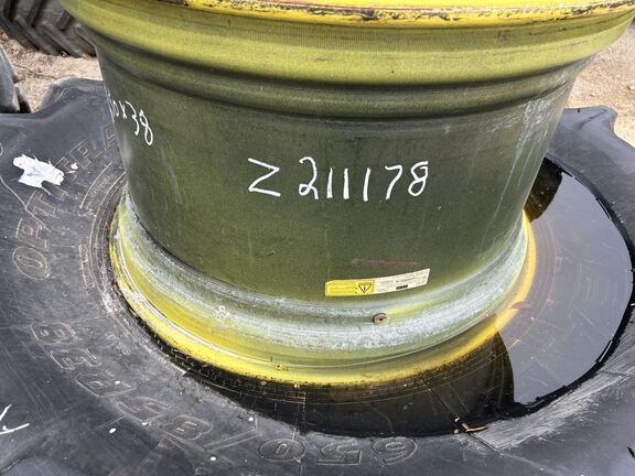 2019 John Deere 20 BOLT RIMS Tires