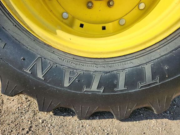 2015 John Deere 6145R Tractor