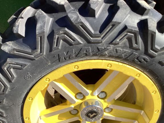 2013 John Deere 825I ATV