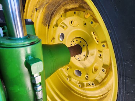 2024 John Deere 8R 340 Tractor