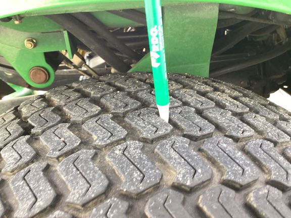 2005 John Deere 1445 Mower/Front Deck