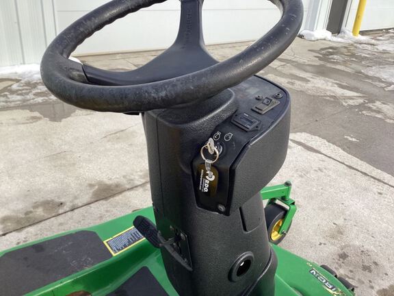 2005 John Deere 1445 Mower/Front Deck