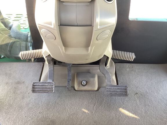 2023 John Deere 9RX 590 Tractor Rubber Track