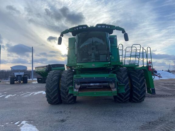 2021 John Deere S780 Combine
