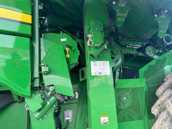 2021 John Deere S780 Combine