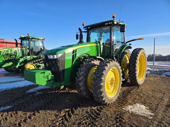 2016 John Deere 8370R Tractor