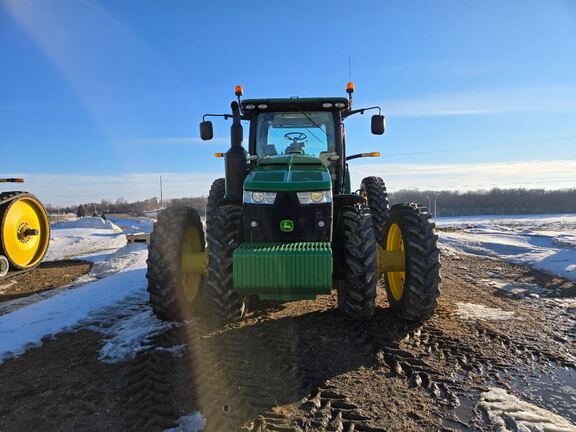 2016 John Deere 8370R Tractor