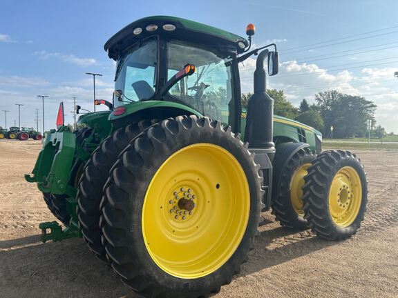 2016 John Deere 8370R Tractor