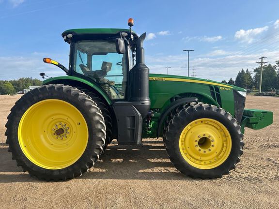 2016 John Deere 8370R Tractor