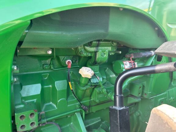 2016 John Deere 8370R Tractor