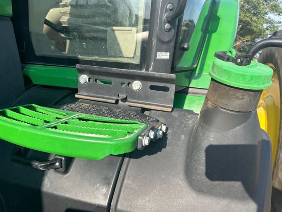 2016 John Deere 8370R Tractor