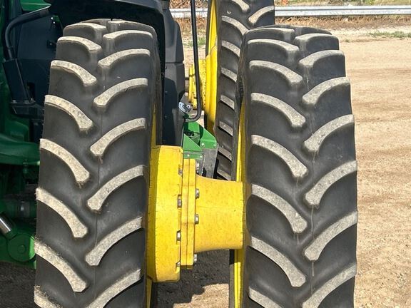 2016 John Deere 8370R Tractor