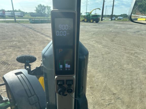 2016 John Deere 8370R Tractor
