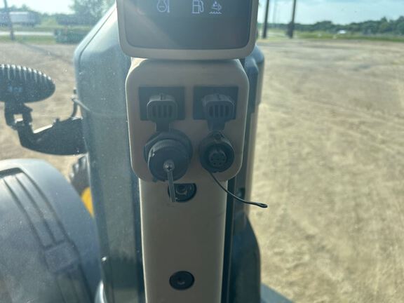 2016 John Deere 8370R Tractor