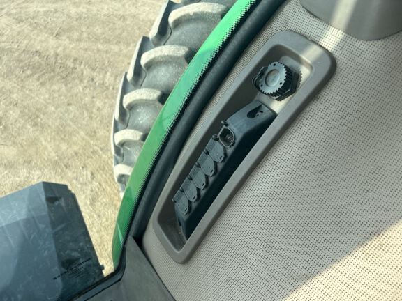 2016 John Deere 8370R Tractor