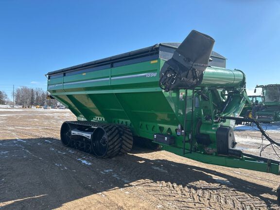 2020 Brent 1596 Grain Cart