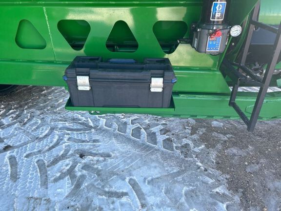 2020 Brent 1596 Grain Cart