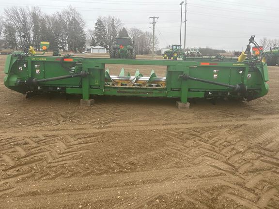 2013 John Deere 612C Header Corn Head