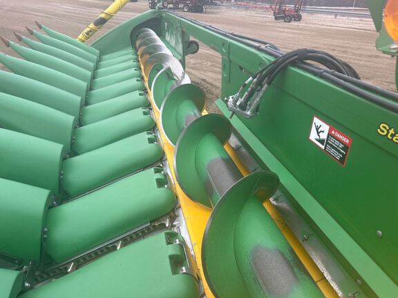 2013 John Deere 612C Header Corn Head