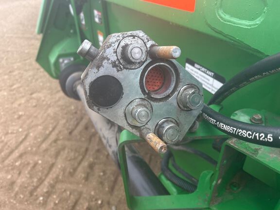 2013 John Deere 612C Header Corn Head