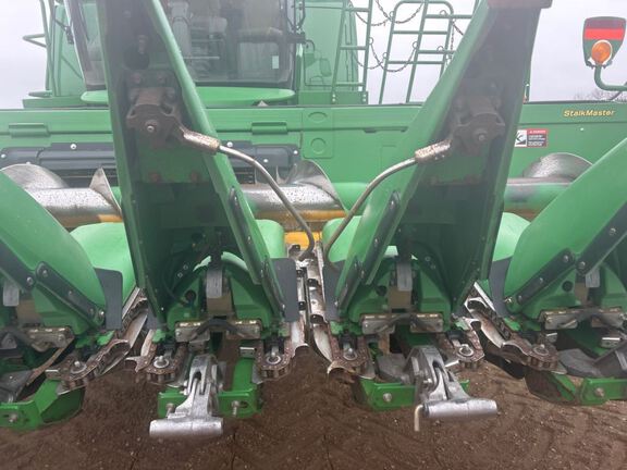 2013 John Deere 612C Header Corn Head