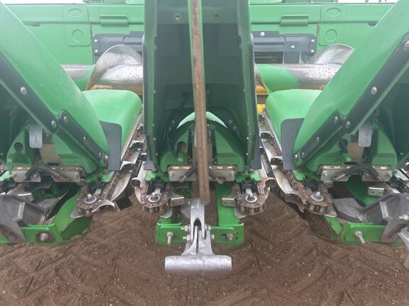 2013 John Deere 612C Header Corn Head