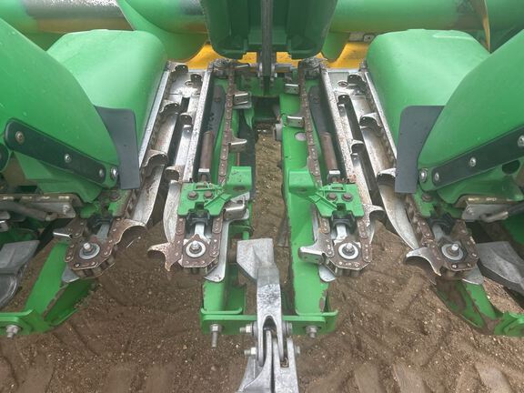 2013 John Deere 612C Header Corn Head