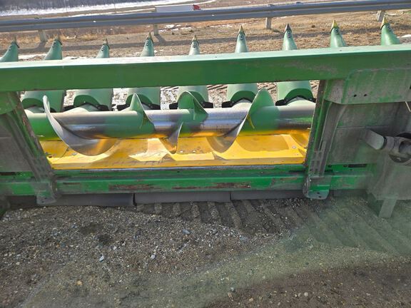 2010 John Deere 612C Header Corn Head