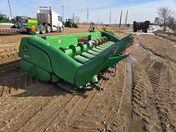 2010 John Deere 612C Header Corn Head