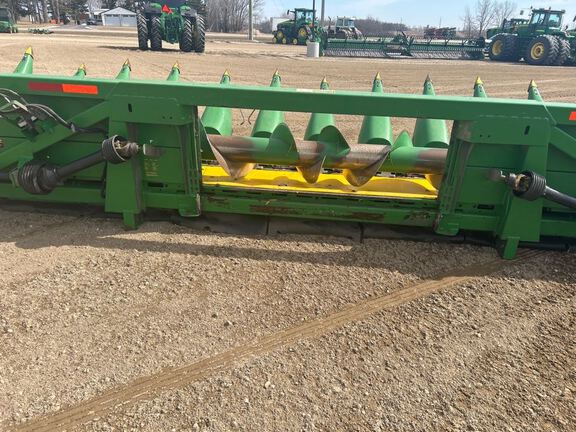 2010 John Deere 612C Header Corn Head