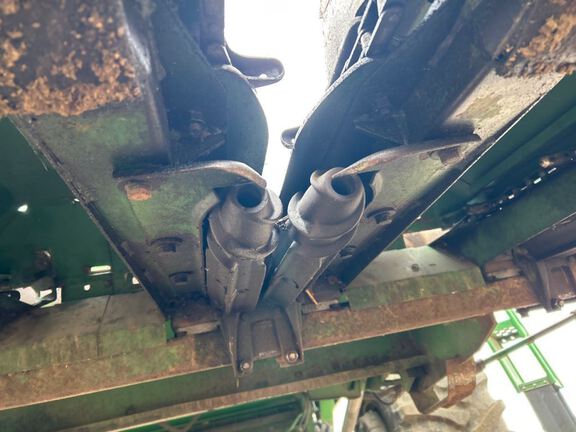 John Deere 643 Header Corn Head