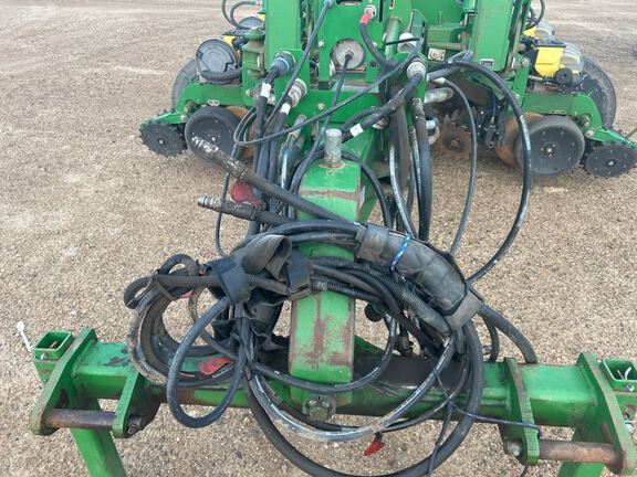 2011 John Deere 1770NT CCS Planter