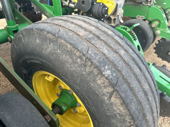 2011 John Deere 1770NT CCS Planter