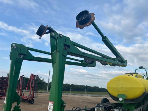 2011 John Deere 1770NT CCS Planter