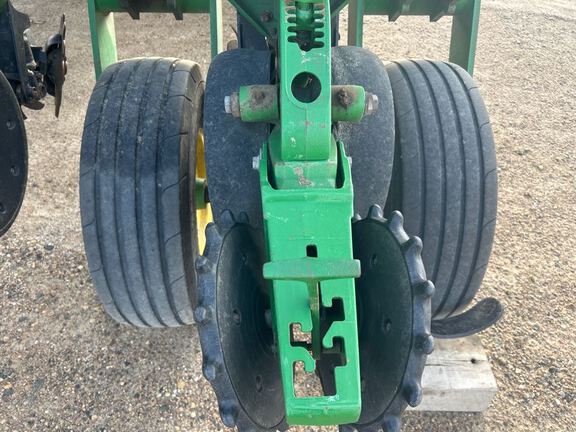 2011 John Deere 1770NT CCS Planter