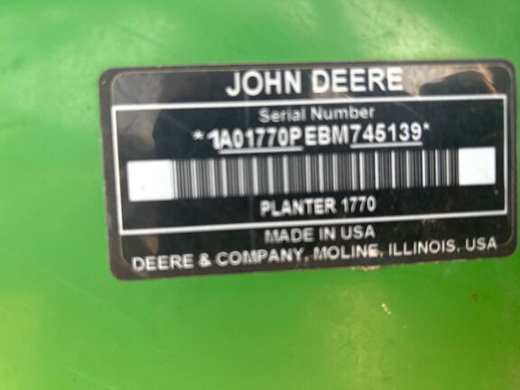 2011 John Deere 1770NT CCS Planter