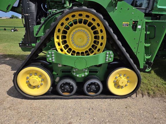 2023 John Deere 9RX 590 Tractor Rubber Track