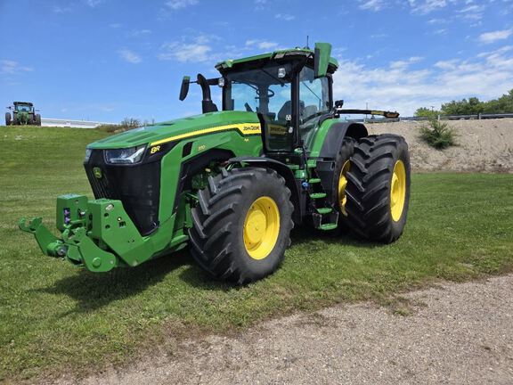 2024 John Deere 8R 370 Tractor