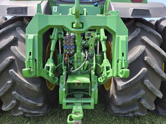 2024 John Deere 8R 370 Tractor