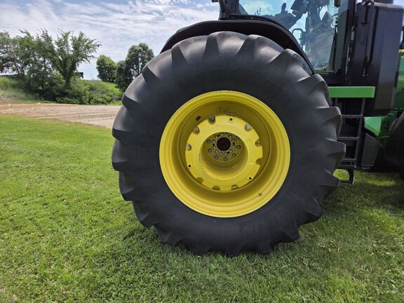 2024 John Deere 8R 370 Tractor
