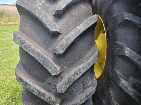 2024 John Deere 8R 370 Tractor