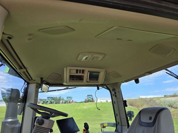 2024 John Deere 8R 370 Tractor