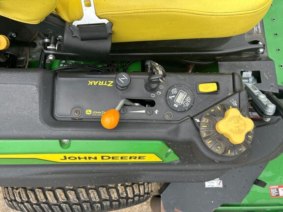 2023 John Deere Z930R Mower/Zero Turn
