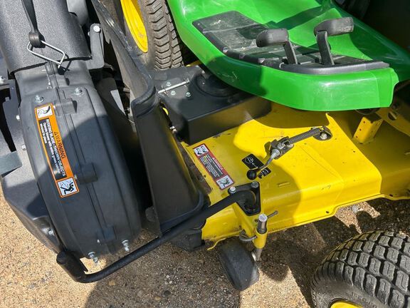 2017 John Deere X380 Garden Tractor