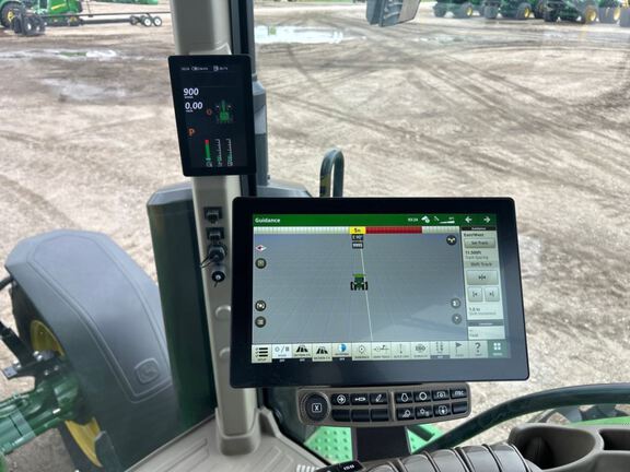 2025 John Deere 8R 250 Tractor