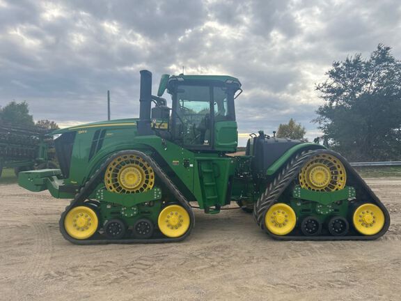 2025 John Deere 9RX 590 Tractor Rubber Track