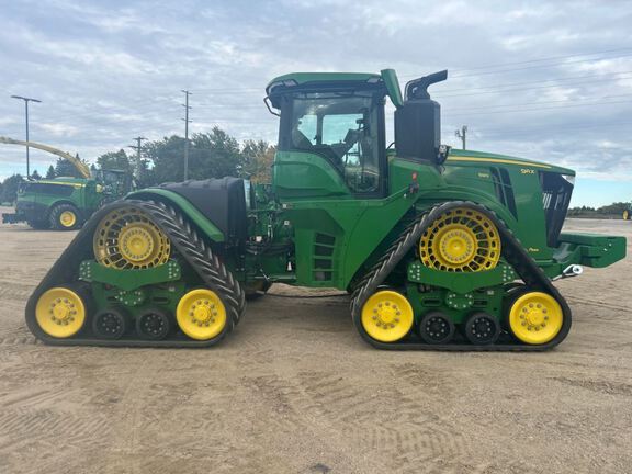 2025 John Deere 9RX 590 Tractor Rubber Track