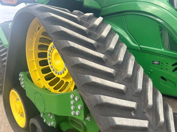 2025 John Deere 9RX 590 Tractor Rubber Track